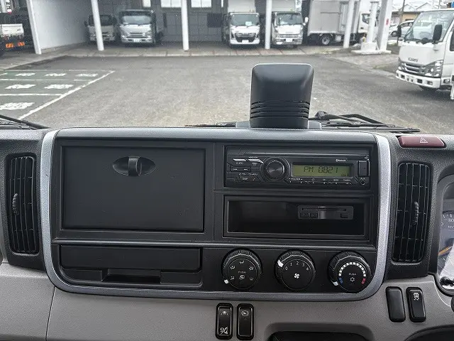三菱 キャンター 2PG-FEB50(2WD)の写真40