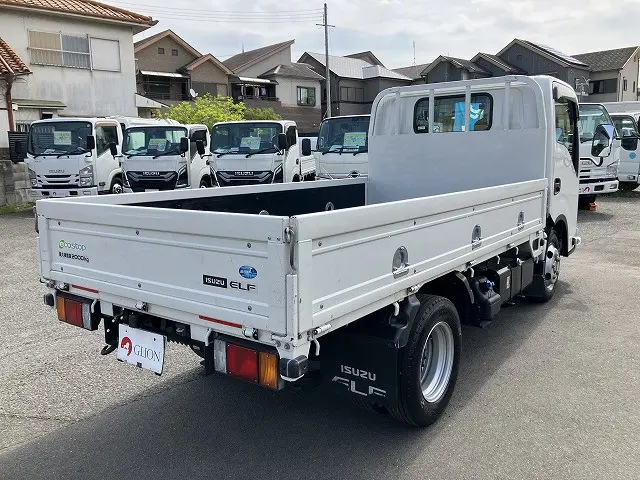 いすゞ エルフ 2TG-NJR88AF(2WD)の写真8