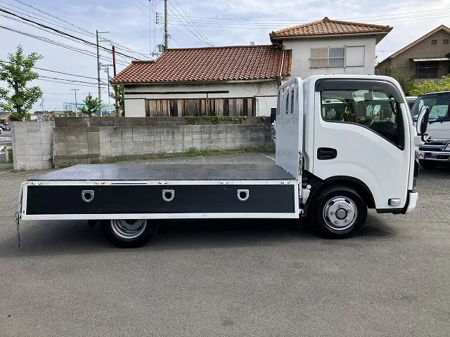 いすゞ エルフ 2TG-NJR88AF(2WD)の写真12