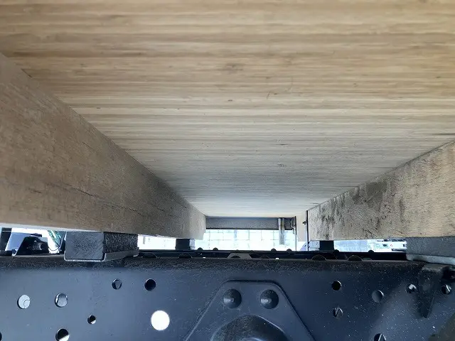 いすゞ エルフ 2TG-NJR88AF(2WD)の写真36