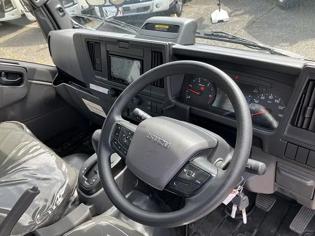 いすゞ エルフ 2TG-NJR88AF(2WD)の写真37