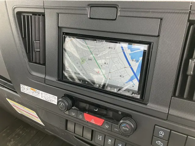 いすゞ エルフ 2TG-NJR88AF(2WD)の写真41