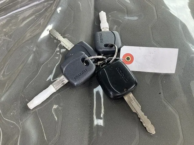 いすゞ エルフ 2TG-NJR88AF(2WD)の写真50