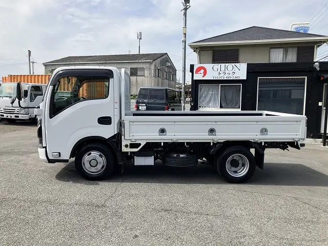 いすゞ エルフ 2TG-NJR88AF(2WD)の写真4