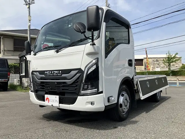 いすゞ エルフ 2TG-NJR88AF(2WD)の写真9