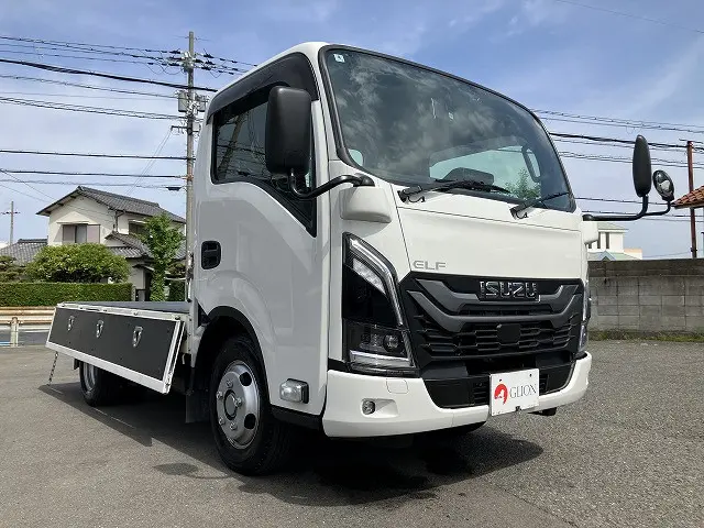 いすゞ エルフ 2TG-NJR88AF(2WD)の写真10