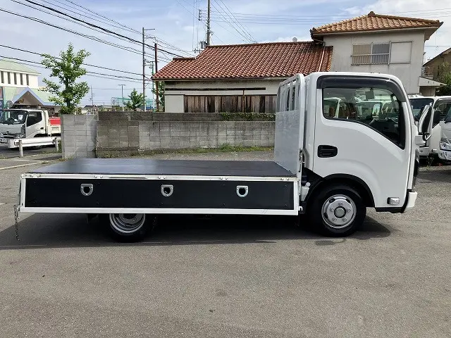 いすゞ エルフ 2TG-NJR88AF(2WD)の写真12