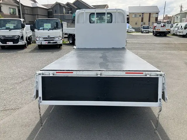 いすゞ エルフ 2TG-NJR88AF(2WD)の写真14