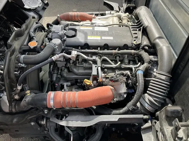 いすゞ エルフ 2TG-NJR88AF(2WD)の写真16