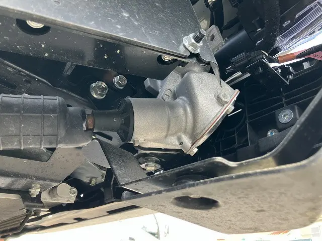 いすゞ エルフ 2TG-NJR88AF(2WD)の写真22