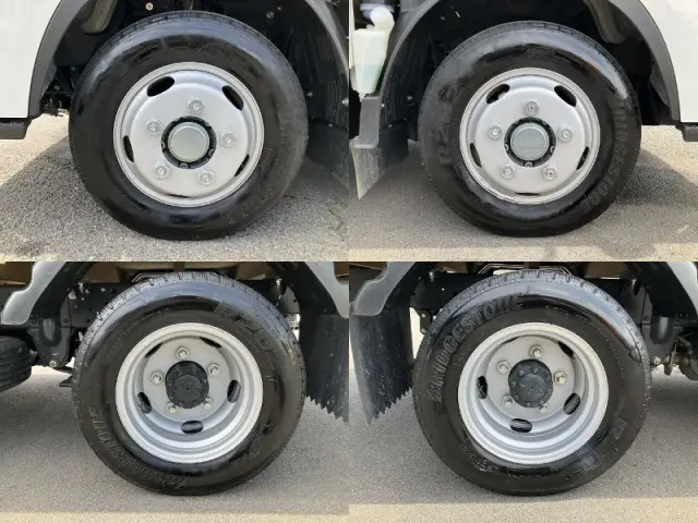 いすゞ エルフ 2TG-NJR88AF(2WD)の写真25