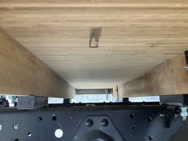 いすゞ エルフ 2TG-NJR88AF(2WD)の写真30