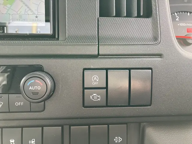 いすゞ エルフ 2TG-NJR88AF(2WD)の写真32