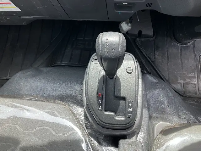 いすゞ エルフ 2TG-NJR88AF(2WD)の写真40