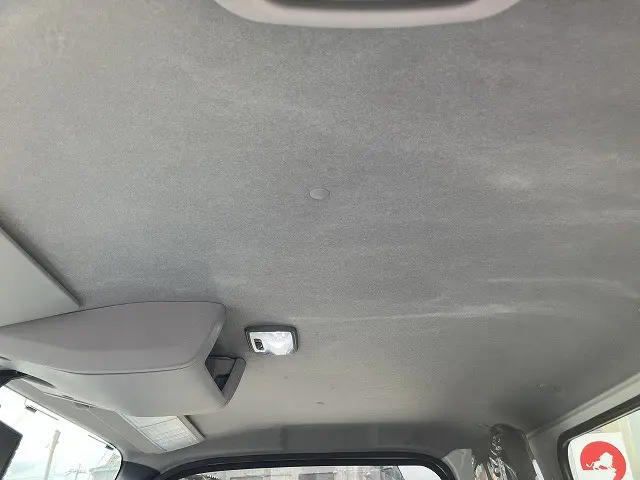 いすゞ エルフ 2TG-NJR88AF(2WD)の写真43