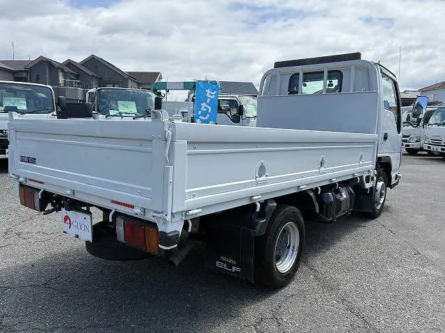 いすゞ エルフ TRG-NHR85A(2WD)の写真6