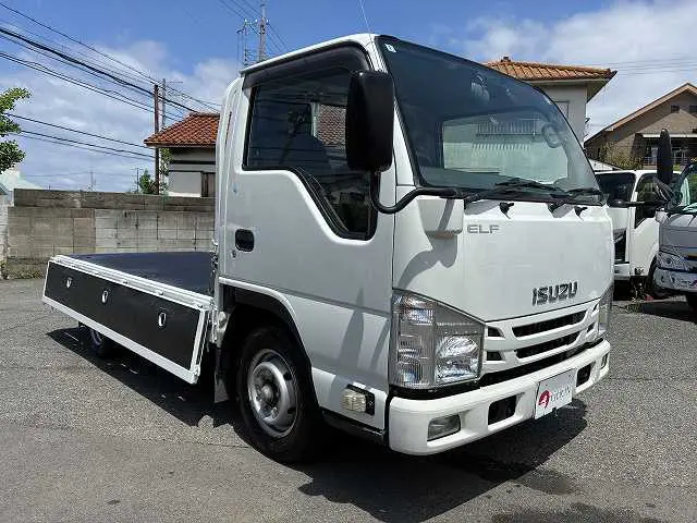 いすゞ エルフ TRG-NHR85A(2WD)の写真11