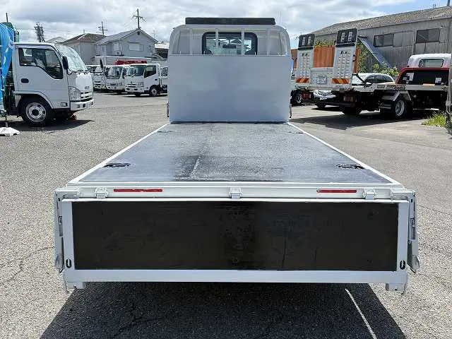 いすゞ エルフ TRG-NHR85A(2WD)の写真15