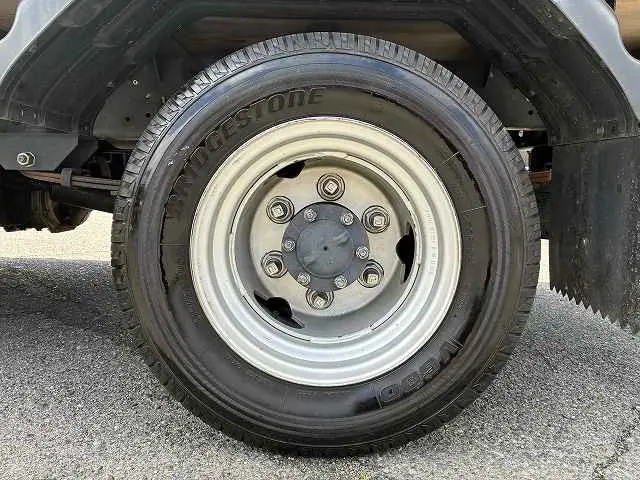 いすゞ エルフ TRG-NHR85A(2WD)の写真28