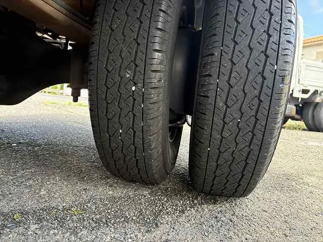 いすゞ エルフ TRG-NHR85A(2WD)の写真32