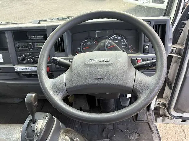 いすゞ エルフ TRG-NHR85A(2WD)の写真36