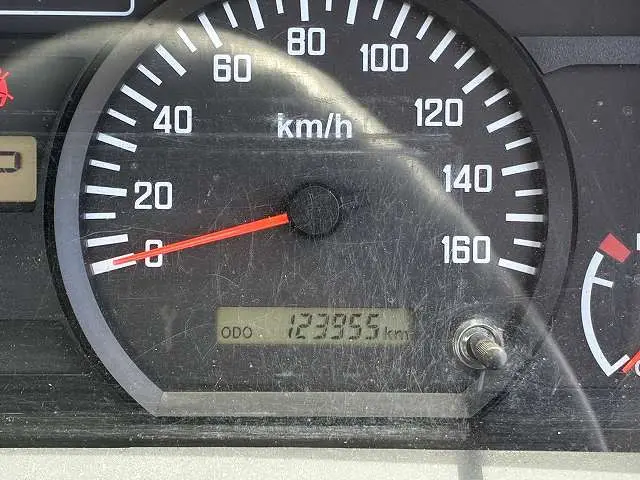 いすゞ エルフ TRG-NHR85A(2WD)の写真40