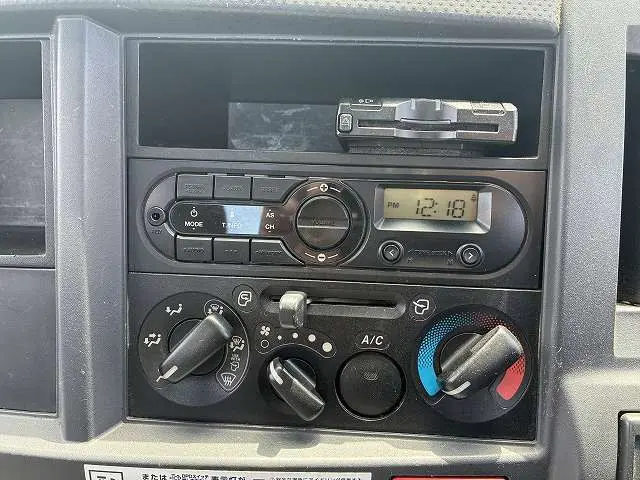 いすゞ エルフ TRG-NHR85A(2WD)の写真42