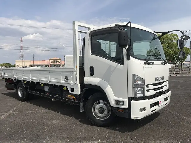 いすゞ フォワード 2RG-FRR90S2(2WD)の写真3