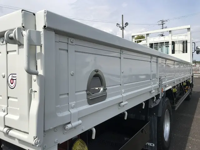 いすゞ フォワード 2RG-FRR90S2(2WD)の写真24