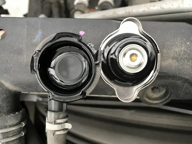いすゞ フォワード 2RG-FRR90S2(2WD)の写真32