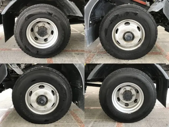 いすゞ フォワード 2RG-FRR90S2(2WD)の写真34