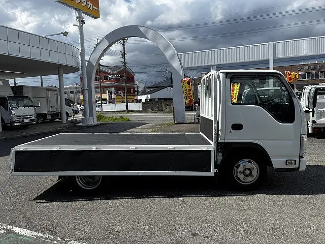 いすゞ エルフ 2RG-NJR88A(2WD)の写真12