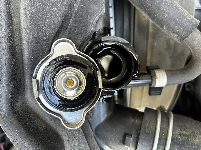 いすゞ エルフ 2RG-NJR88A(2WD)の写真23