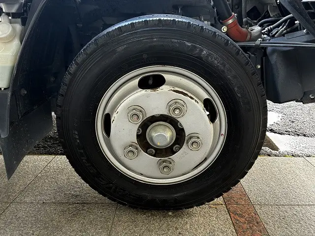 いすゞ エルフ 2RG-NJR88A(2WD)の写真27