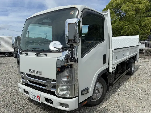 いすゞ エルフ BKG-NMR85AR(2WD)の写真1