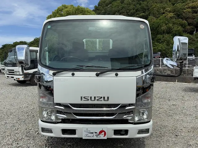 いすゞ エルフ BKG-NMR85AR(2WD)の写真2