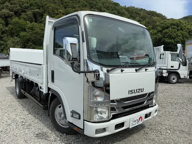 いすゞ エルフ BKG-NMR85AR(2WD)の写真3