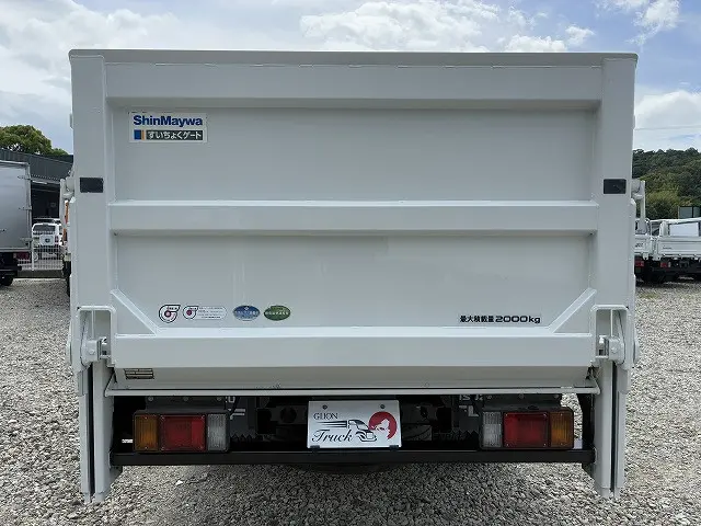 いすゞ エルフ BKG-NMR85AR(2WD)の写真7
