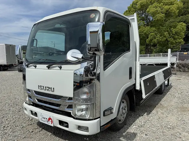 いすゞ エルフ BKG-NMR85AR(2WD)の写真9