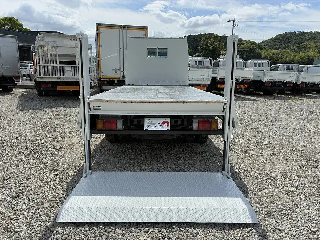 いすゞ エルフ BKG-NMR85AR(2WD)の写真14