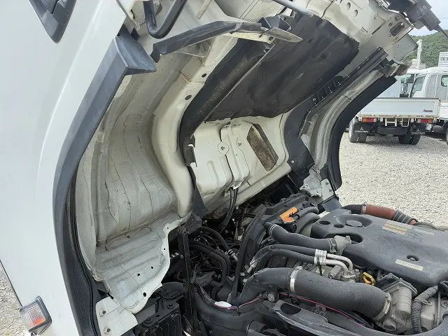 いすゞ エルフ BKG-NMR85AR(2WD)の写真20