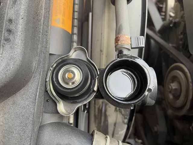 いすゞ エルフ BKG-NMR85AR(2WD)の写真22