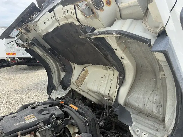 いすゞ エルフ BKG-NMR85AR(2WD)の写真28