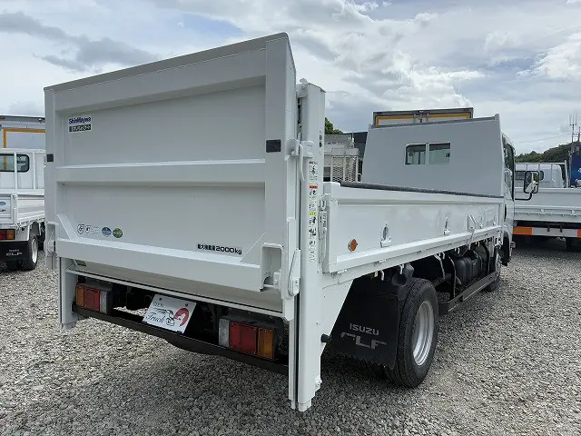 いすゞ エルフ BKG-NMR85AR(2WD)の写真31