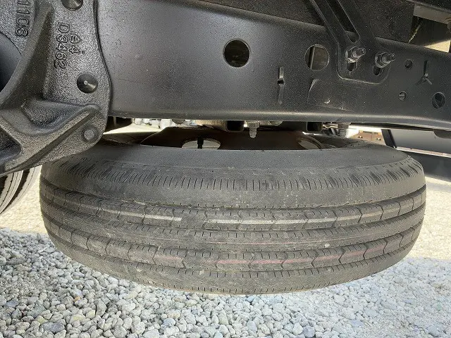 いすゞ エルフ BKG-NMR85AR(2WD)の写真47