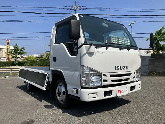 いすゞ エルフ 2RG-NJR88A(2WD)の写真10