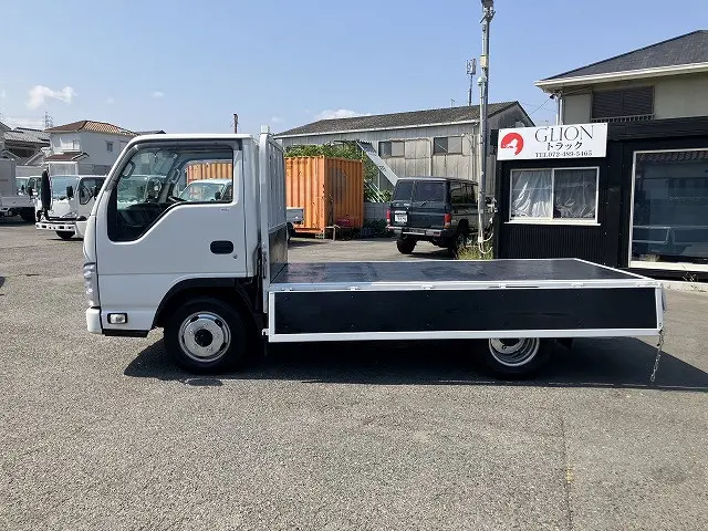 いすゞ エルフ 2RG-NJR88A(2WD)の写真11