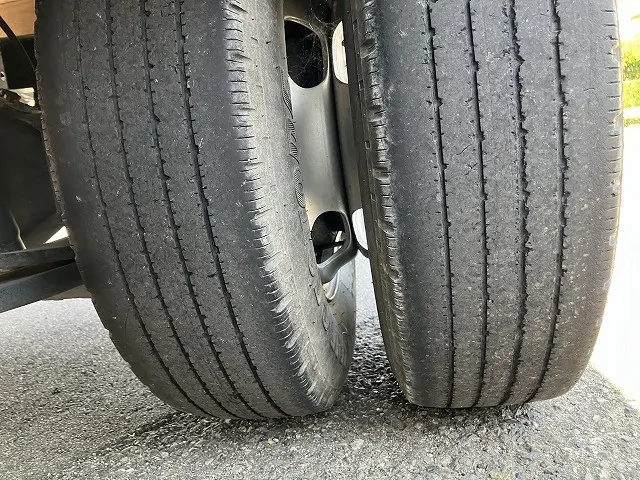 いすゞ エルフ 2RG-NJR88A(2WD)の写真29
