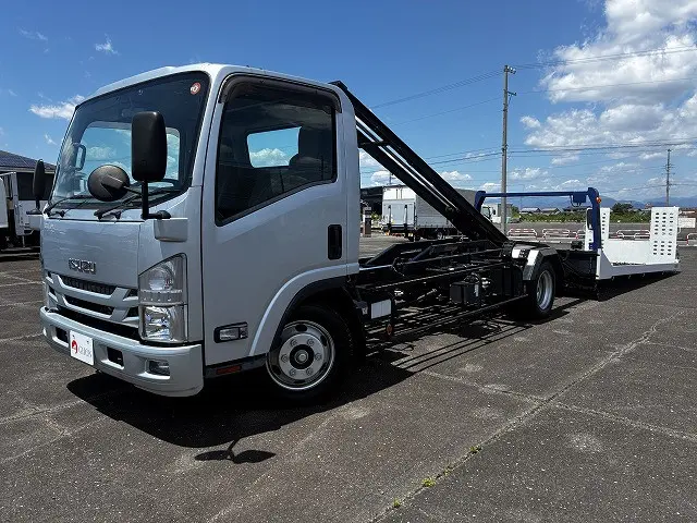 いすゞ エルフ 2RG-NPR88AN(2WD)の写真1