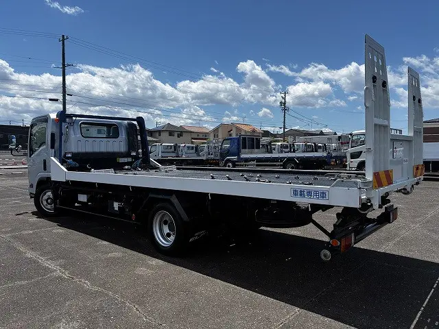 いすゞ エルフ 2RG-NPR88AN(2WD)の写真13